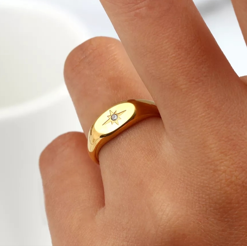 🚫SOLD North Star Polaris  🌟 Signet Ring 18k